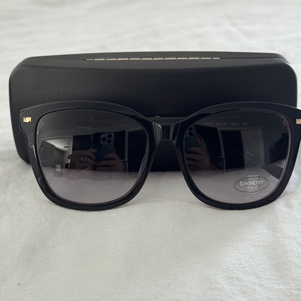 Bebe Black and pink leopard  Sunglasses